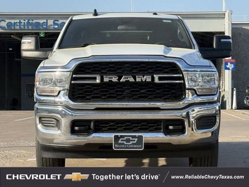 Used 2024 RAM 2500 Tradesman w/ Chrome Appearance Group image 3