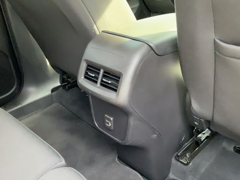 Certified 2024 Chevrolet Equinox LS w/ LS Convenience Package FWD image 22
