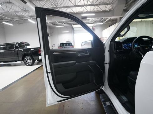 Used 2023 Chevrolet Silverado 1500 LT AWD/4WD image 27