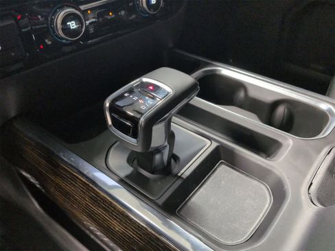 Used 2024 GMC Sierra 1500 Elevation image 32