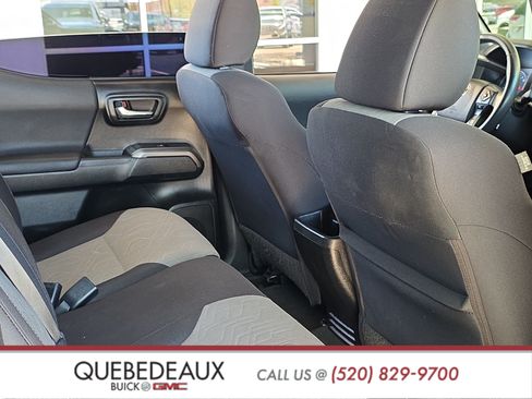 Used 2022 Toyota Tacoma TRD Off-Road RWD image 27