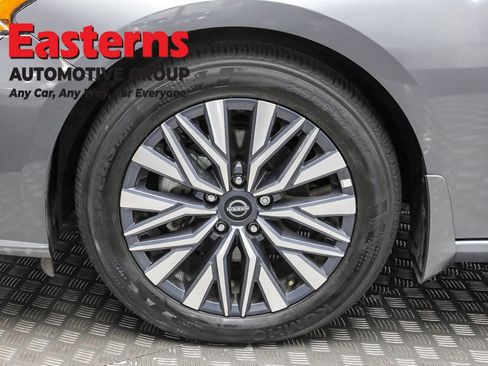 Used 2024 Nissan Altima 2.5 SV w/ SV Premium Package image 31