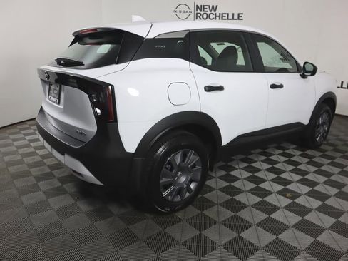 Certified 2025 Nissan Kicks S image 7