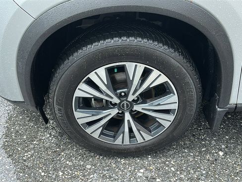 Certified 2023 Nissan Rogue SV w/ SV Premium Package AWD/4WD image 8