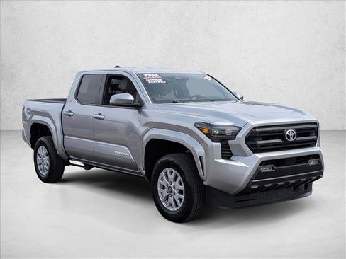 Used 2025 Toyota Tacoma SR5 RWD image 3