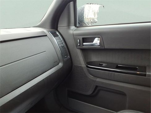 Used 2010 Ford Escape Limited image 20