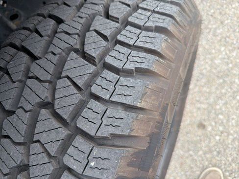 Used 2022 Ford F150 Lariat w/ Equipment Group 502A High image 9