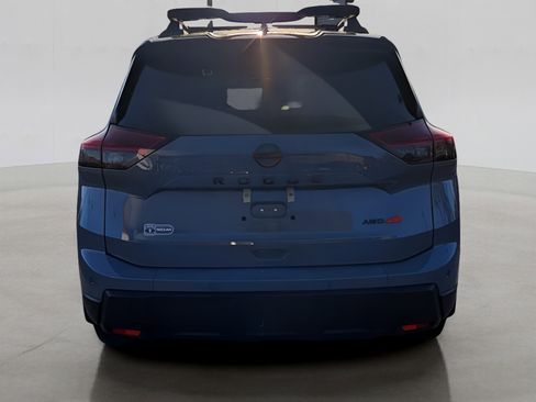 Used 2025 Nissan Rogue SV image 5
