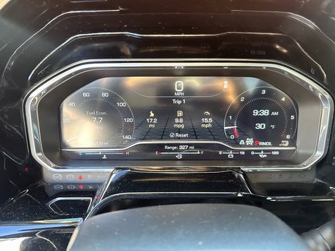 Used 2025 GMC Sierra 1500 SLT image 10