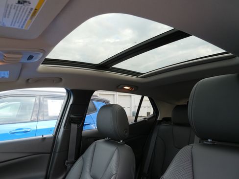 Used 2023 Buick Encore GX Essence w/ Experience Buick Package image 28