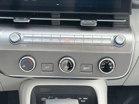 Used 2026 Hyundai Kona SE image 18