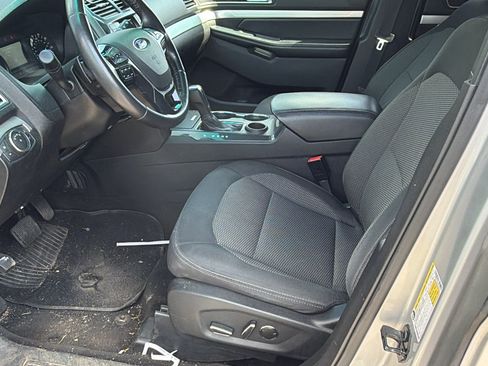 Used 2016 Ford Explorer XLT FWD image 16