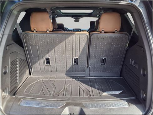 Used 2023 Chevrolet Tahoe High Country image 9