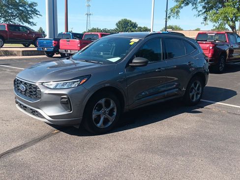 Used 2024 Ford Escape ST-Line w/ Tech Pack #1 AWD/4WD image 10