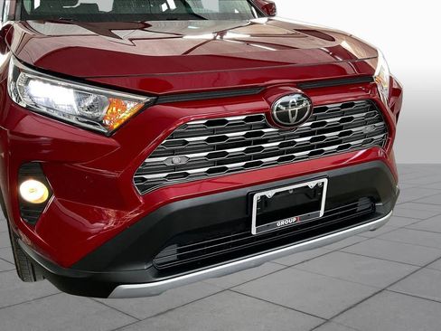 Used 2019 Toyota RAV4 Limited w/ Cold Weather Package FWD image 30