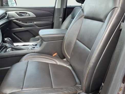 Used 2018 Chevrolet Traverse LT AWD/4WD image 19