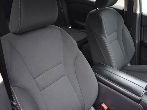 Used 2024 Nissan Rogue S FWD image 57