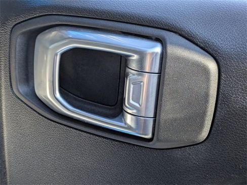 Used 2025 Jeep Wrangler Unlimited Rubicon image 30