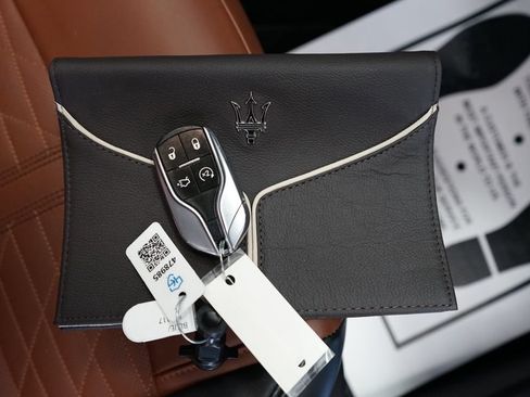 Used 2019 Maserati Ghibli S GranLusso AWD/4WD image 71