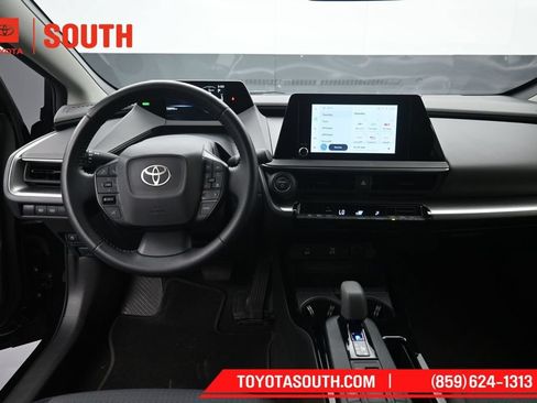 Used 2025 Toyota Prius LE AWD/4WD image 11
