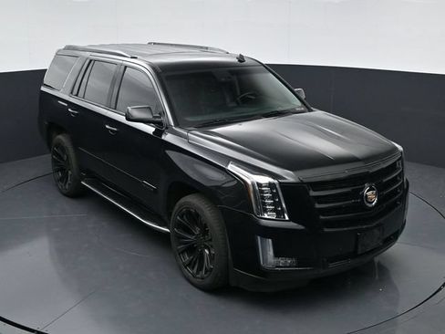 Used 2015 Cadillac Escalade Luxury AWD/4WD image 22