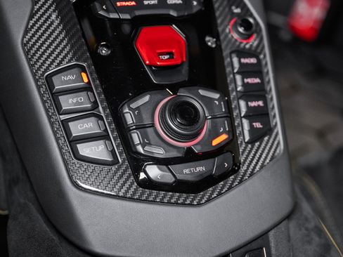 Used 2016 Lamborghini Aventador LP 750-4 Superveloce AWD/4WD image 48