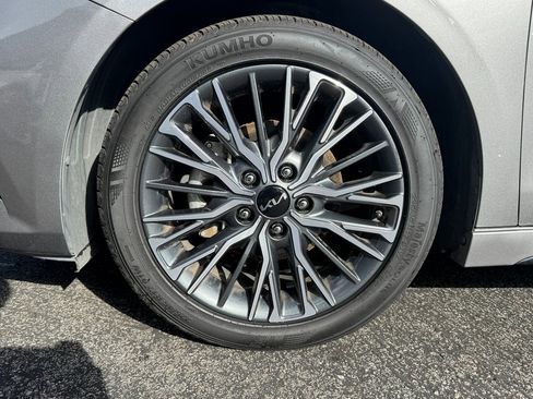 Used 2022 Kia Forte GT-Line w/ GT-Line Premium Package image 9