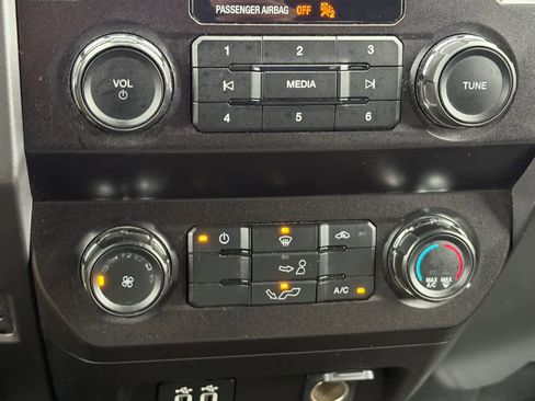 Used 2020 Ford F150 XLT image 21