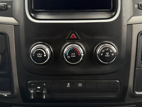 Used 2014 RAM 1500 Express AWD/4WD image 32