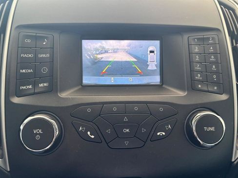 Used 2017 Ford Edge SEL w/ Class II Trailer Tow Package AWD/4WD image 16