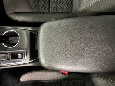 Certified 2023 Chevrolet Equinox LT w/ Driver Convenience Package image 25