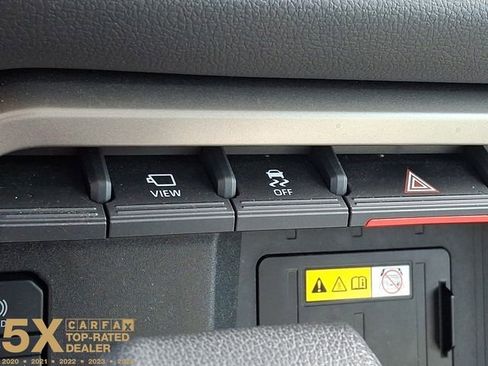 Used 2023 Toyota Tundra Limited AWD/4WD image 31