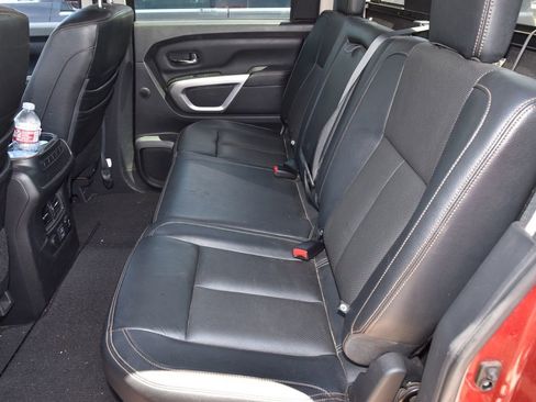 Used 2019 Nissan Titan SL RWD image 10