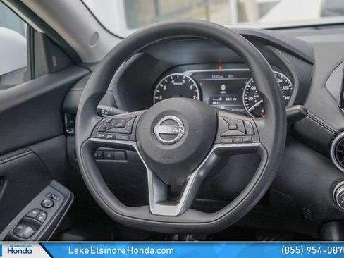 Used 2024 Nissan Sentra SV FWD image 22