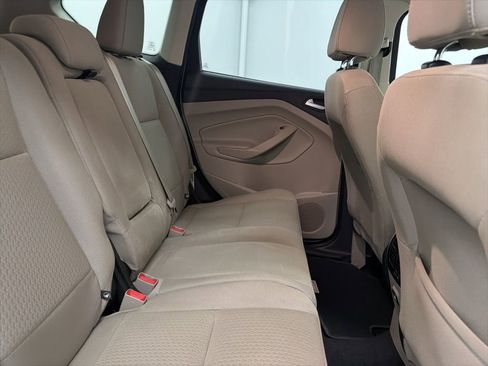 Used 2017 Ford Escape SE image 28