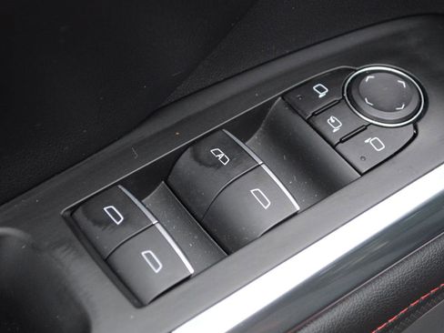 Used 2024 Chevrolet Traverse RS image 24