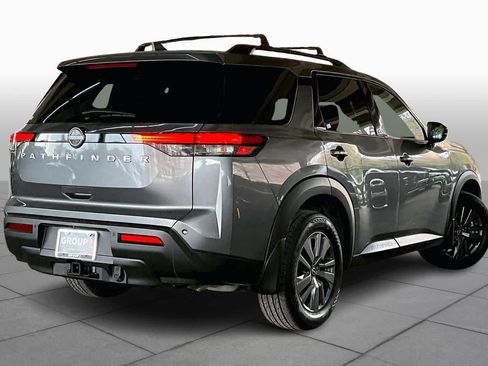 Used 2025 Nissan Pathfinder SV w/ SV Premium Package image 13