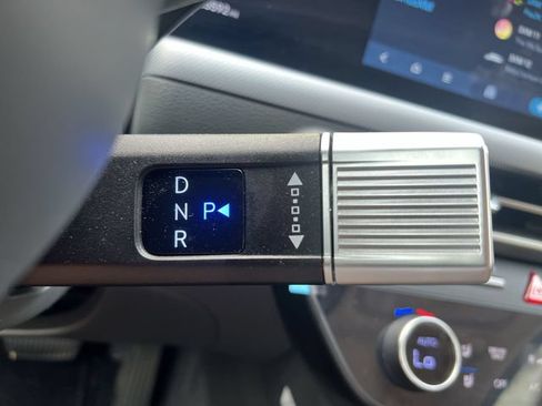 Certified 2025 Hyundai Sonata Limited FWD image 26
