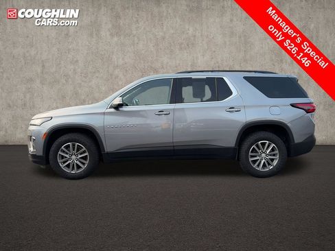 Used 2023 Chevrolet Traverse LT FWD image 4