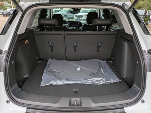 New 2026 Chevrolet TrailBlazer LT w/ Convenience Package FWD image 13