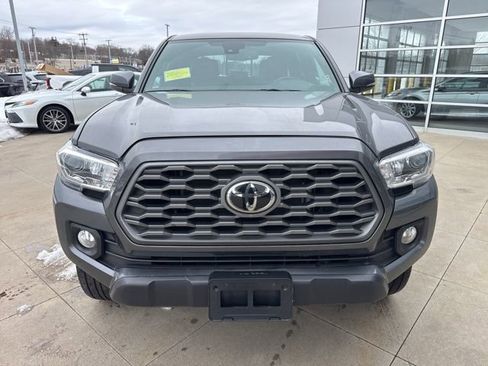 Used 2023 Toyota Tacoma TRD Off-Road image 2