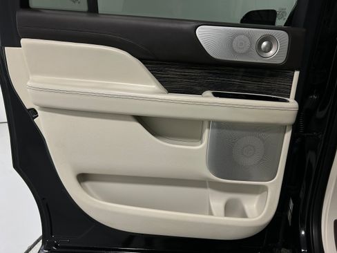 Used 2019 Lincoln Navigator L Black Label AWD/4WD image 29