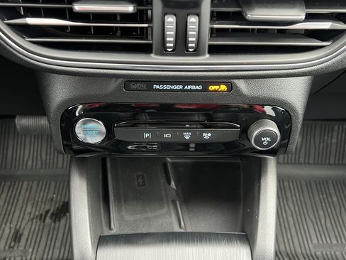 Used 2024 Ford Escape SE w/ PHEV Premium Package image 31