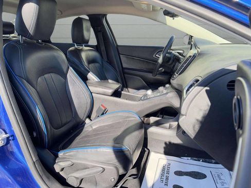 Used 2015 Chrysler 200 Limited image 20