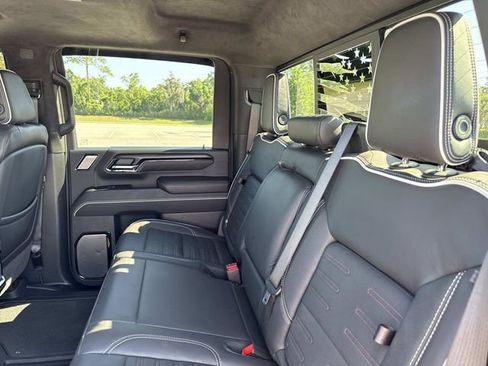Used 2025 GMC Sierra 2500 AT4X AWD/4WD image 11