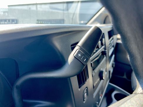 New 2026 GMC Savana 2500 RWD image 6