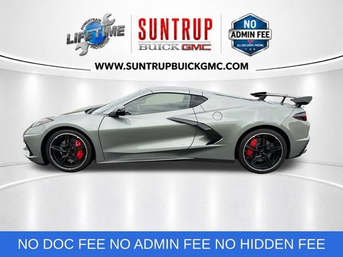 Used 2022 Chevrolet Corvette Stingray Coupe w/ 1LT RWD image 2