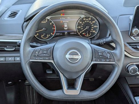 Used 2023 Nissan Altima 2.5 SV image 15