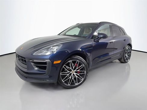 Certified 2023 Porsche Macan S AWD/4WD image 1