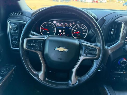 Used 2022 Chevrolet Silverado 2500 High Country image 30